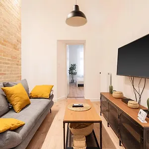  Apartment Dessewffy 38 - Boutique Apartments, Location. By Bqa